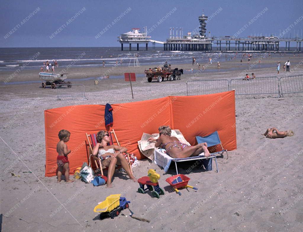 Életkép - Scheveningen - tengerpart