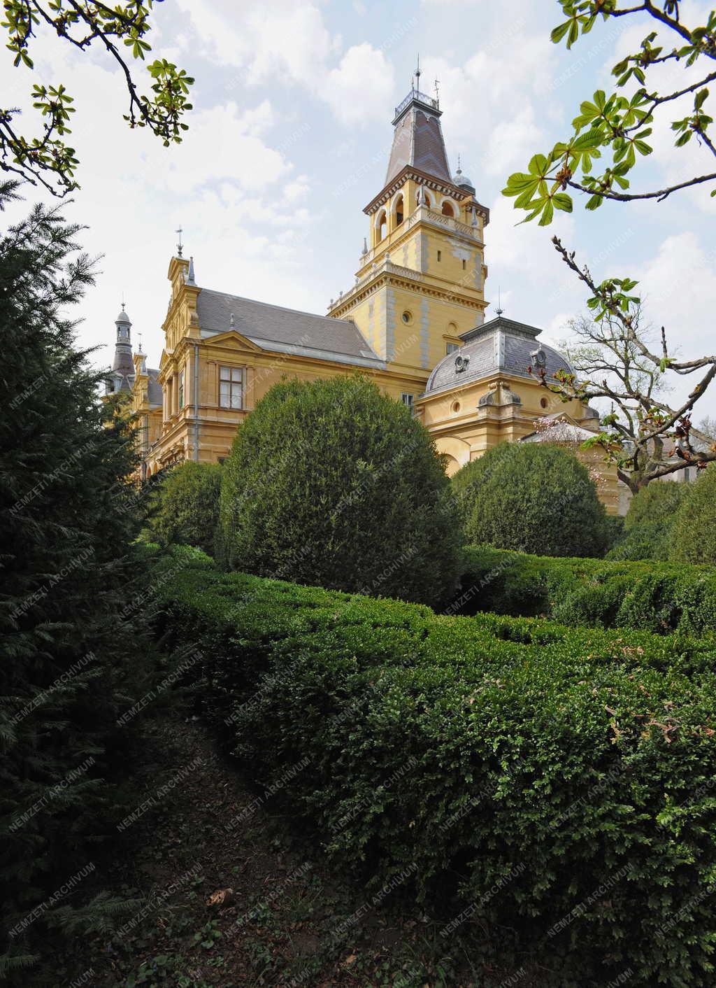 Szabadkígyós - Wenckheim-kastély - Műemlék