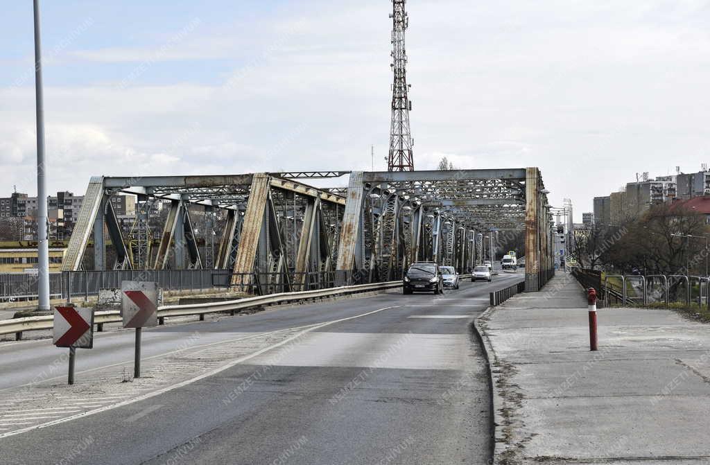 Közlekedés - Budapest - Gubacsi híd