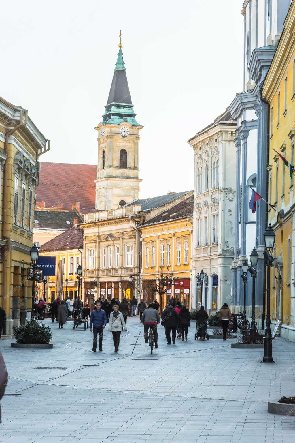 Városkép - Székesfehérvár - A Fő utca
