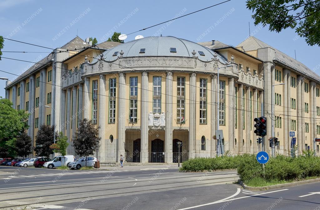 Oktatás - Kőbánya - Szent László Gimnázium