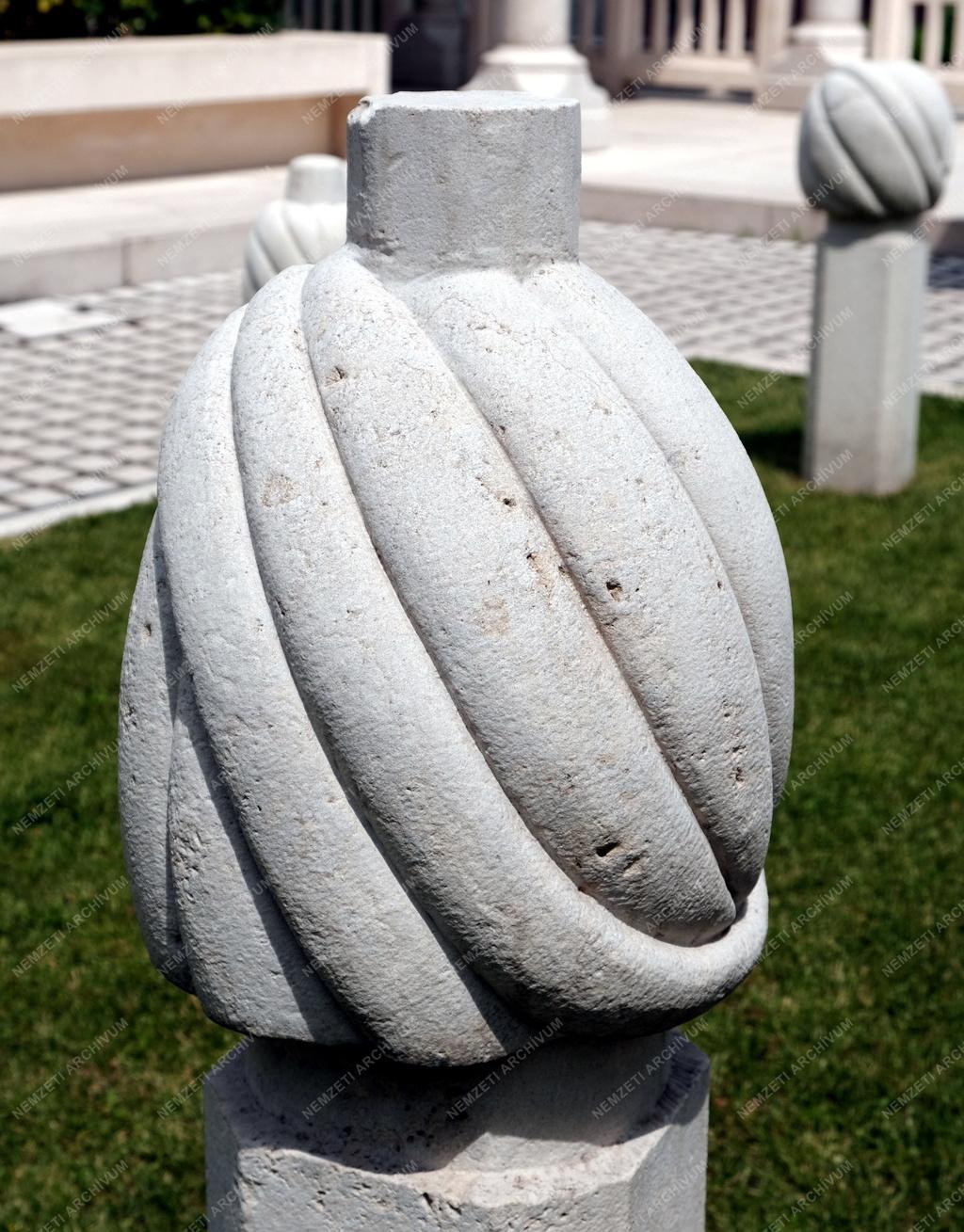 Kultúra - Budapest - Gül Baba türbéje a Rózsadombon