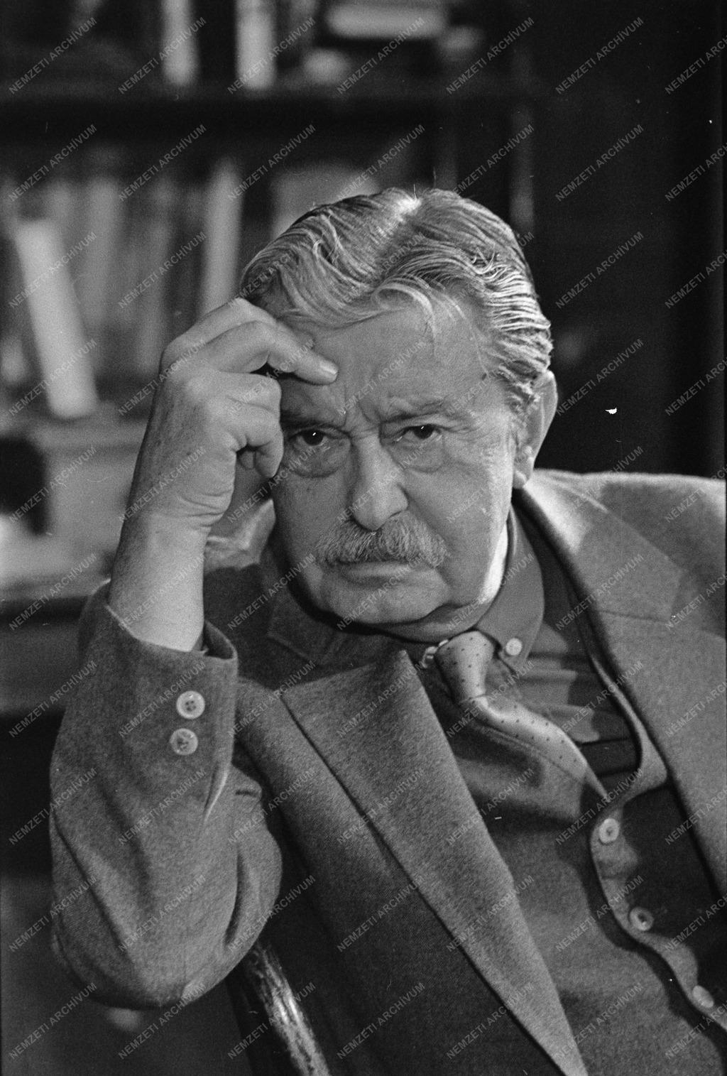 Kultúra - Mensáros László színművész