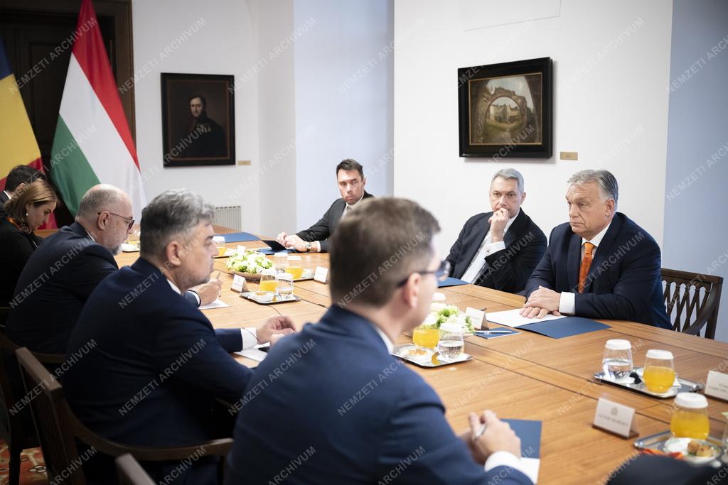 Orbán Viktor a román miniszterelnökkel tárgyalt