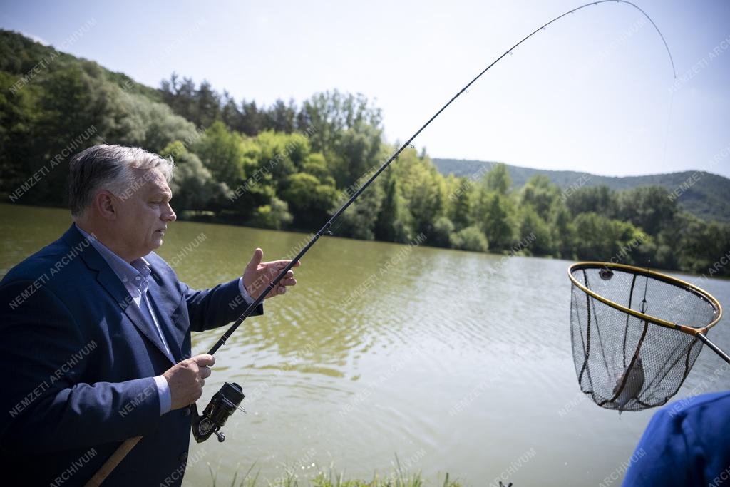 Voks 24 - Orbán Viktor országjáró kampánykörútja