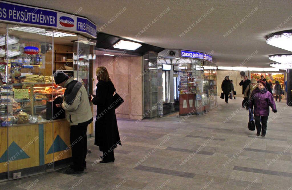 Tömegközlekedés - Astoria aluljáró