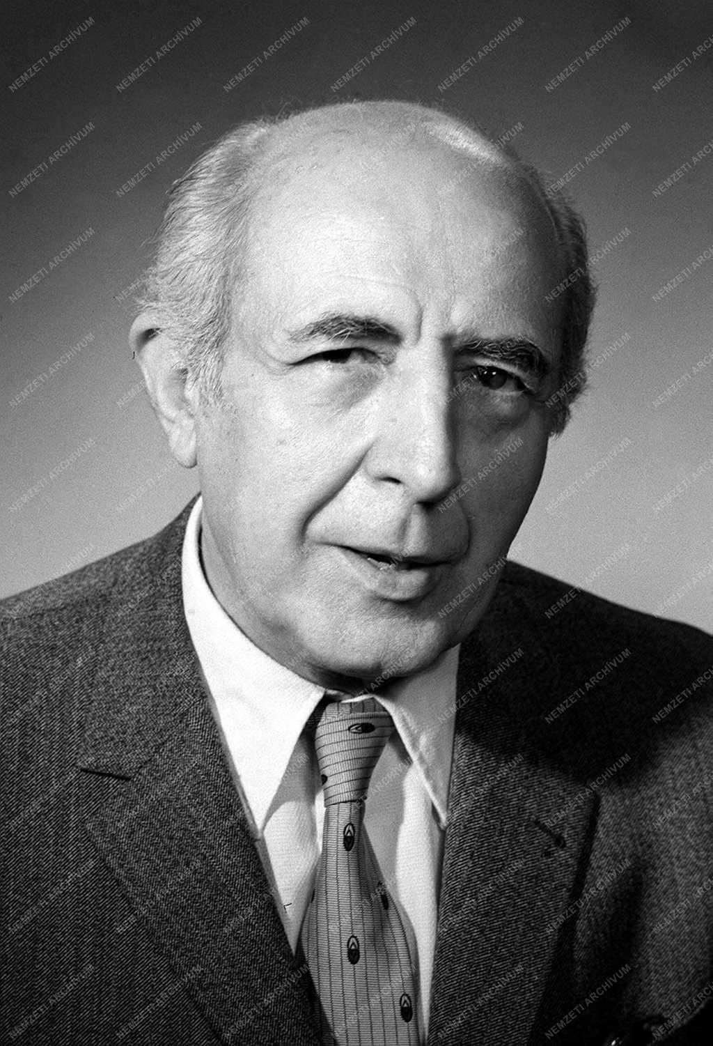 Színház - Művész portré - Balázs Samu