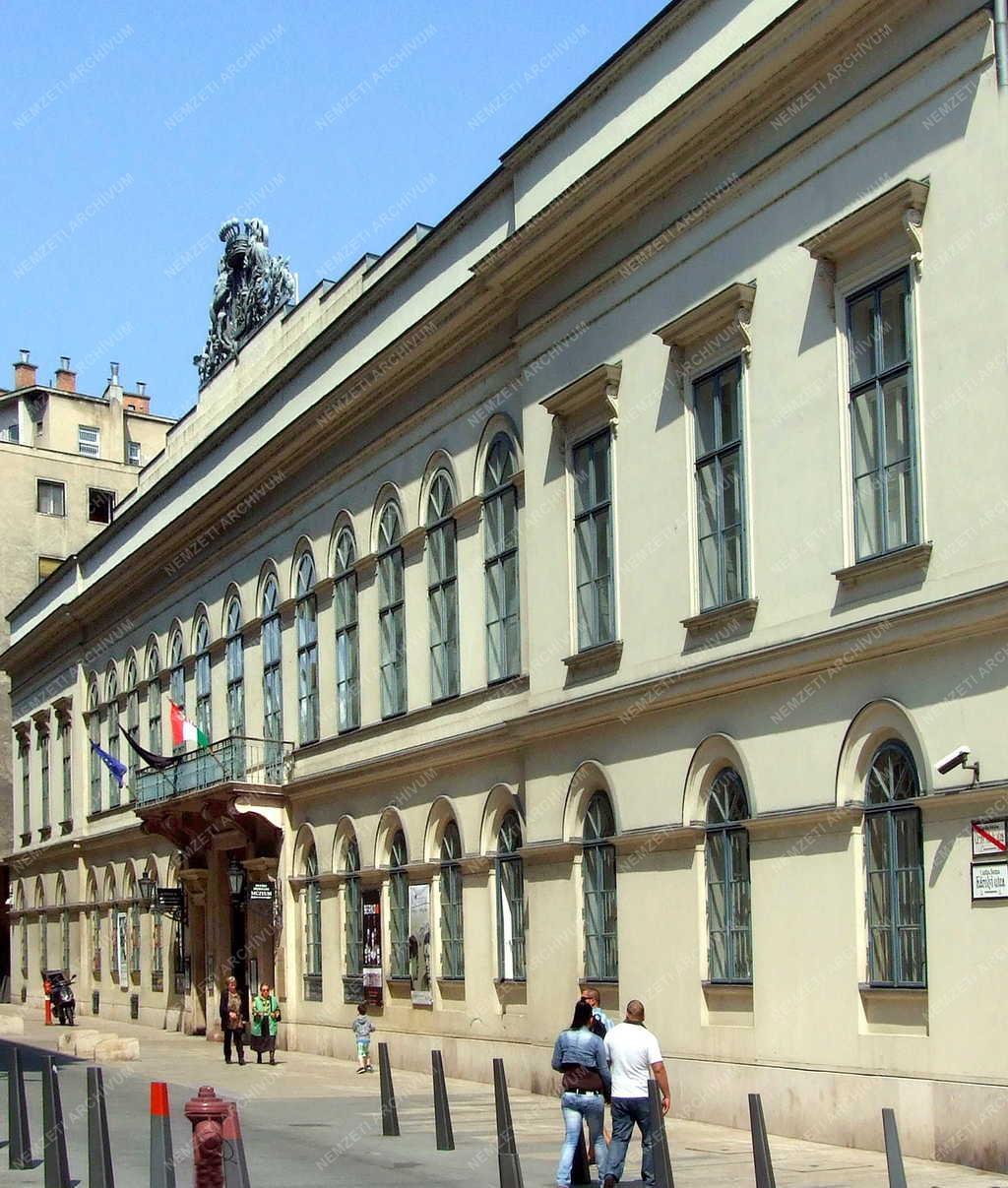 Épület - Budapest -  A Károlyi-palota