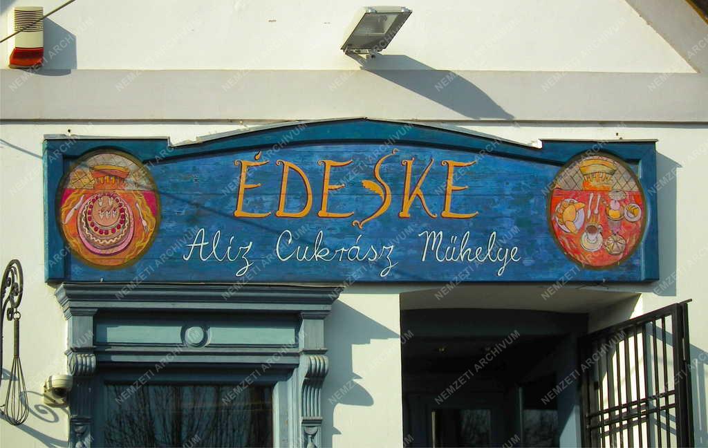 Vendéglátás - Nagymaros - Az Édeske cukrászda cégtáblája