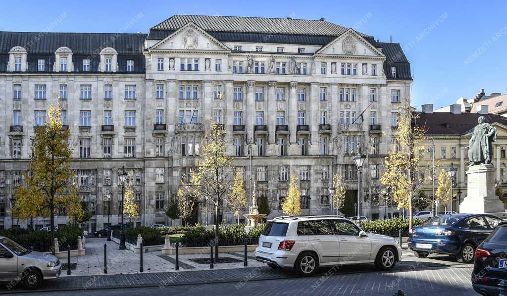 Városkép - Budapest - József nádor tér