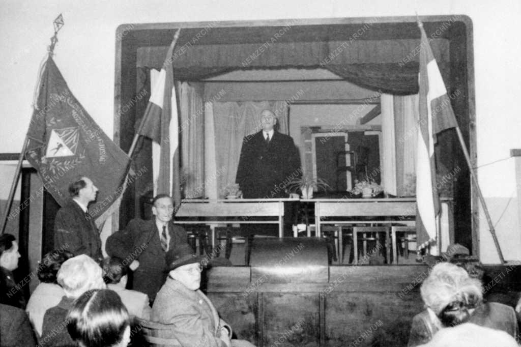 Belpolitika - Pártok - A Szociáldemokrata Párt újjáalakulása