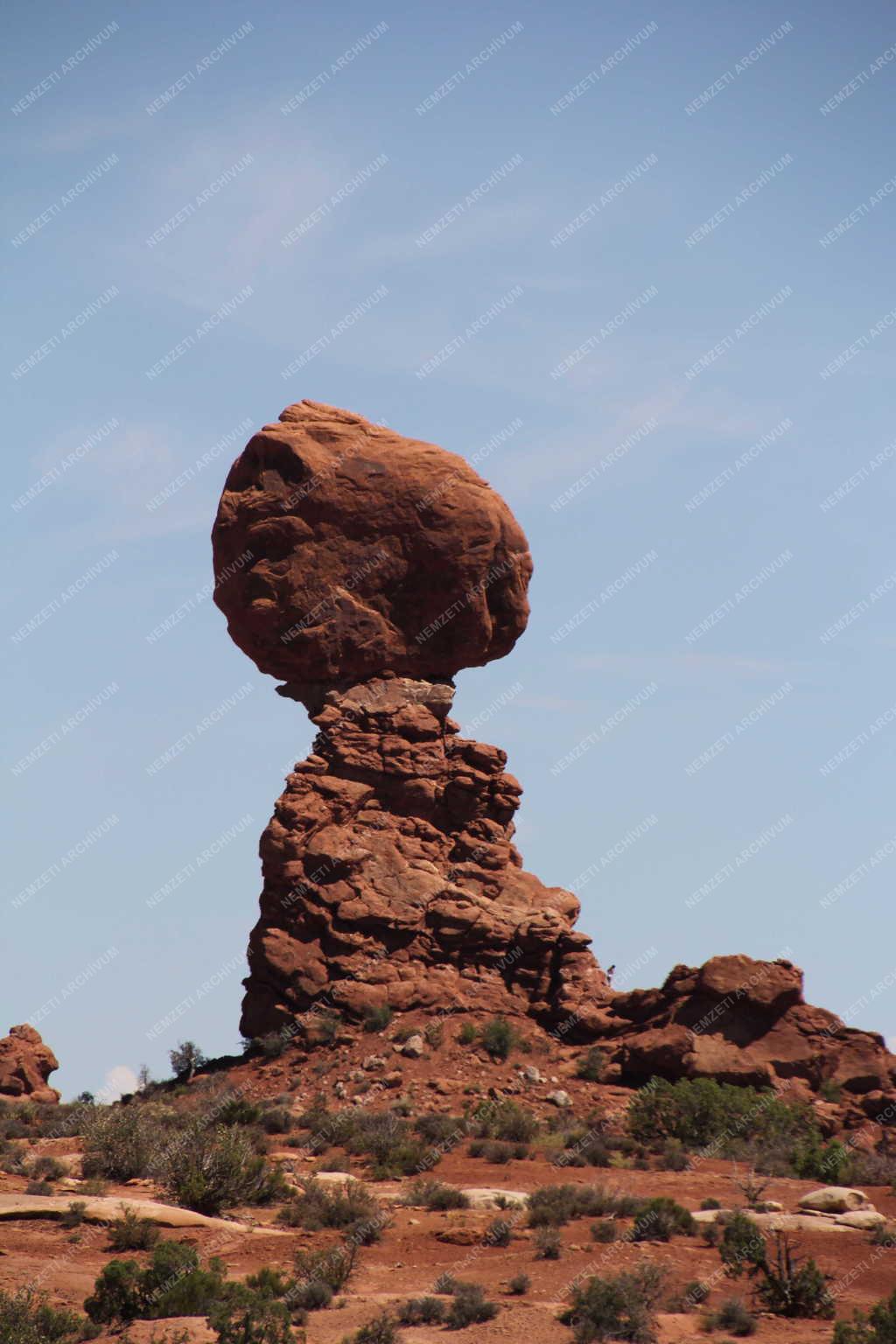 Természet - Sziklaképződmény a Bryce Canyonban