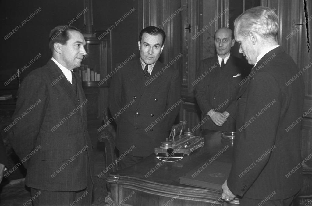 Orosz-Magyar ker. szerz. ratifik.