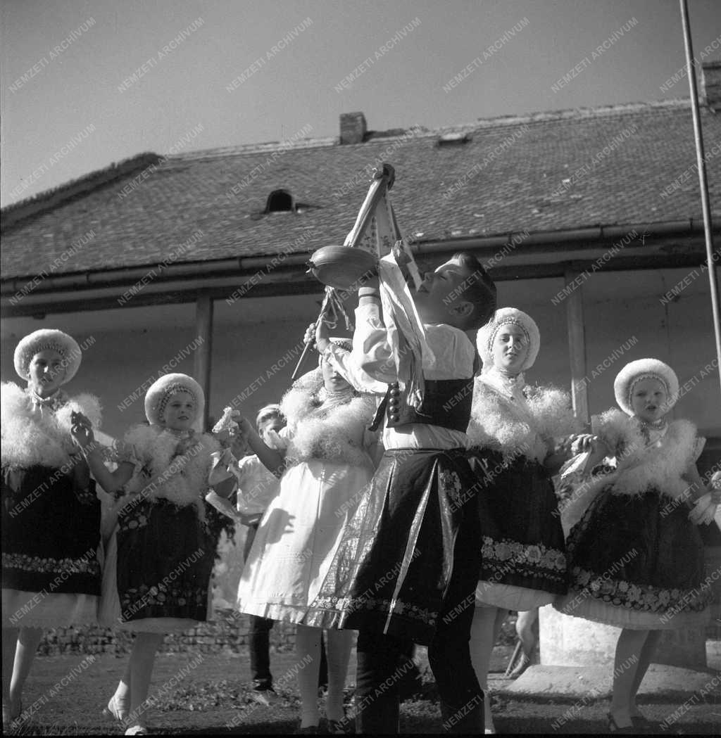 Életmód - Ecseri lakodalom