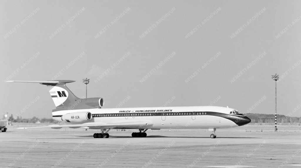 Külkapcsolat - Közlekedés - TU-154 repülőgépet vásárolt a MALÉV 