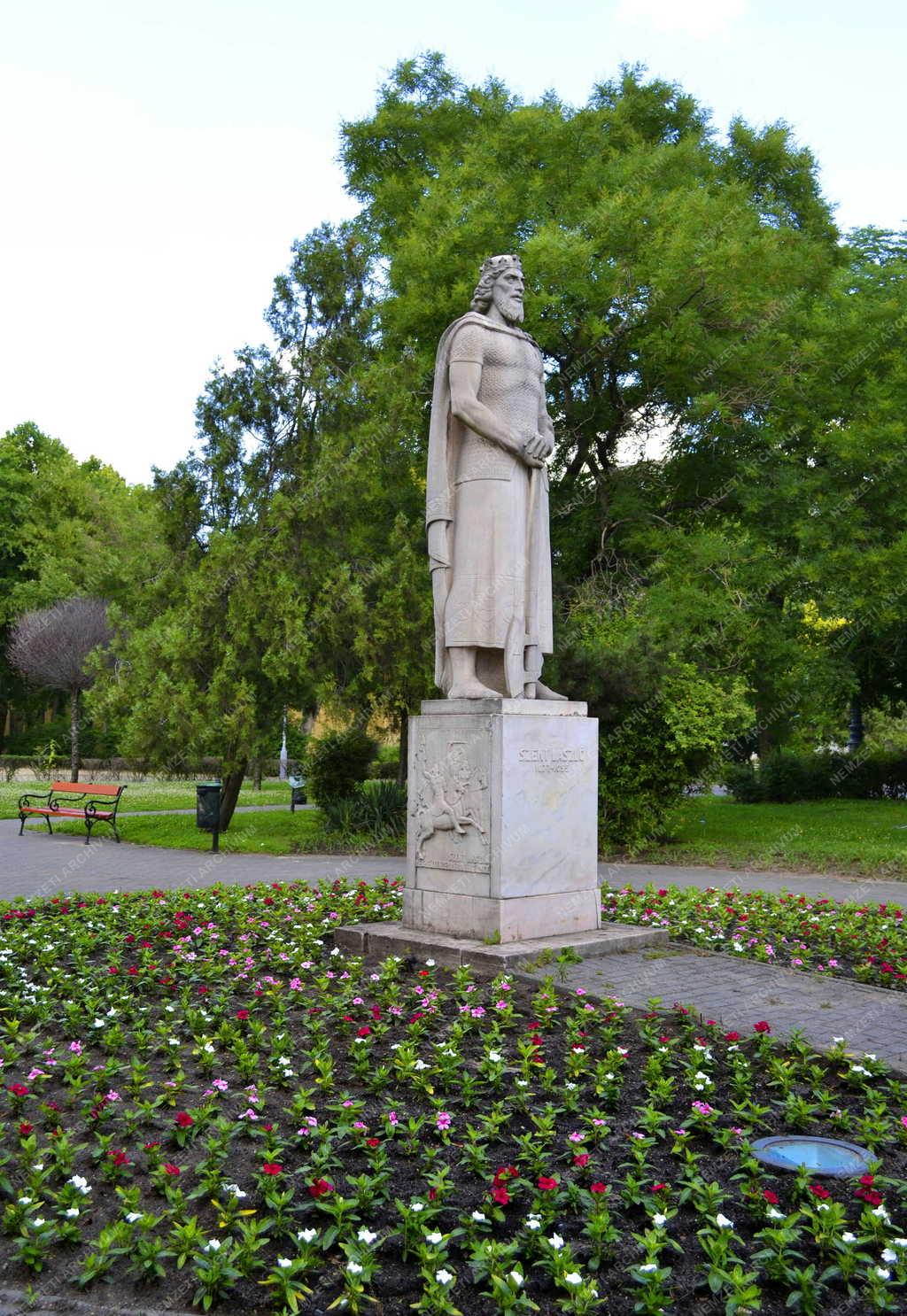 Budapest -  Szent László szobor