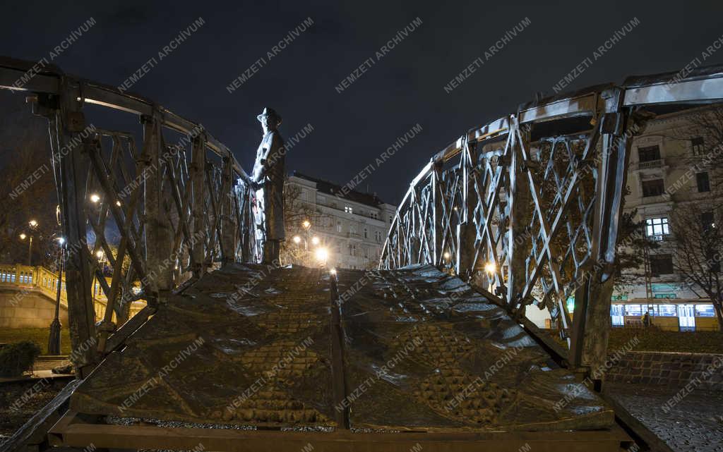 Köztéri szobor - Budapest - Nagy Imre miniszterelnök 