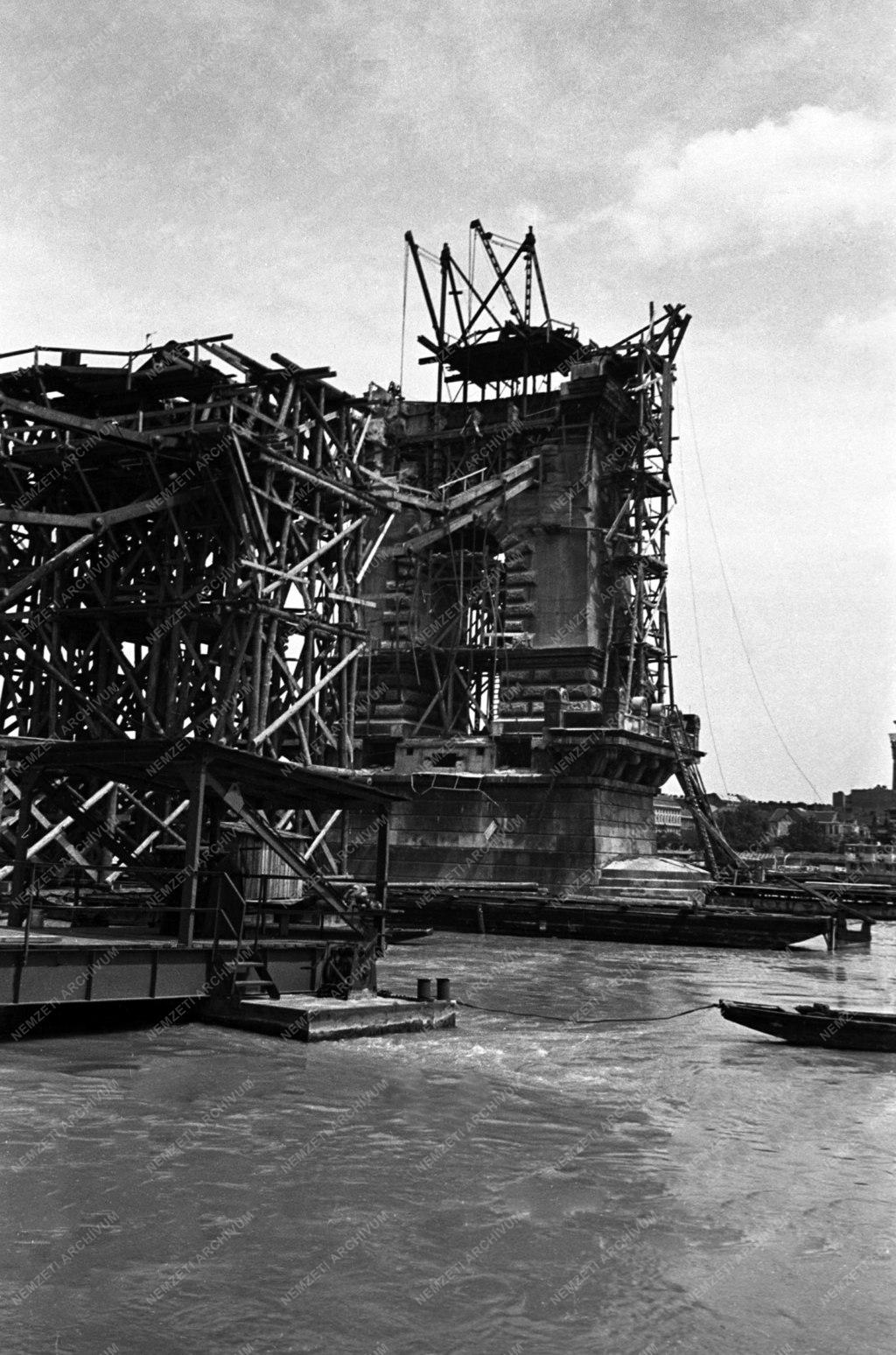 Építőipar - Lánchíd újjáépítése