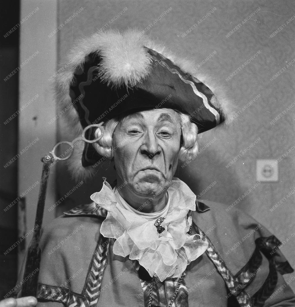 Kultúra - A Magyar Állami Operaház társulata bemutatja Johann Strauss: Cigánybáró című daljátékát a budapesti Városi Színházban