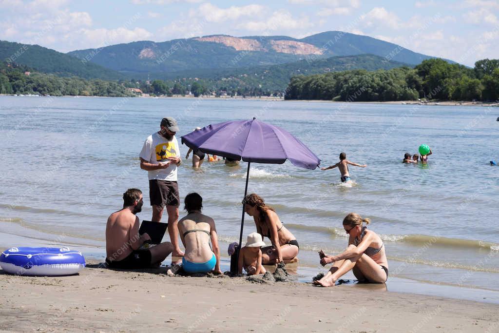 Szabadidő - Nagymaros - Strandolás