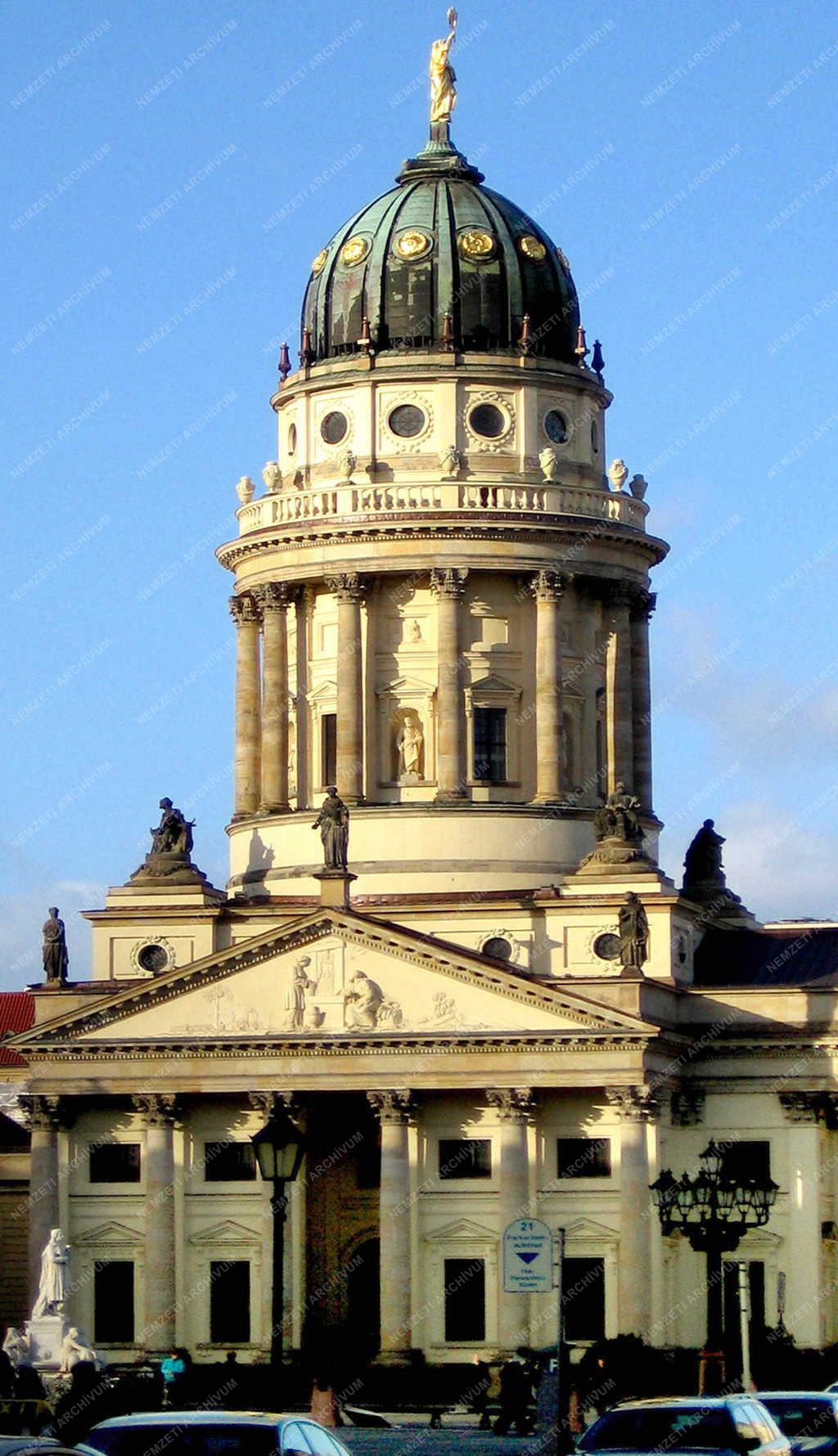 Berlin - A Német Dóm a Gendarmenmarkt téren