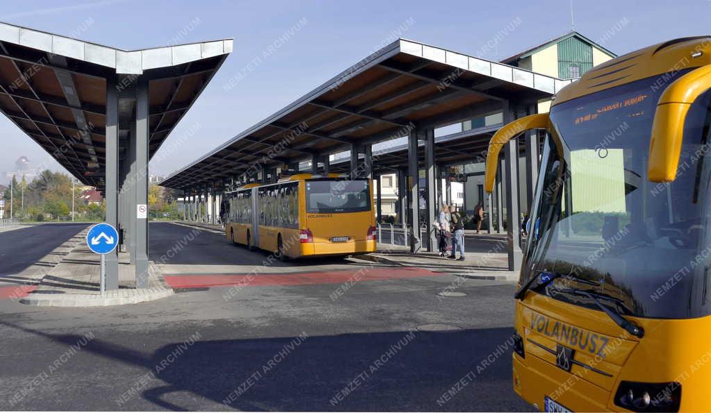 Közlekedés - Esztergom - Autóbuszpályaudvar