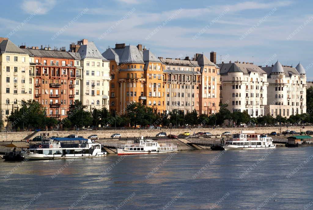 Budapest - Duna-parti panoráma