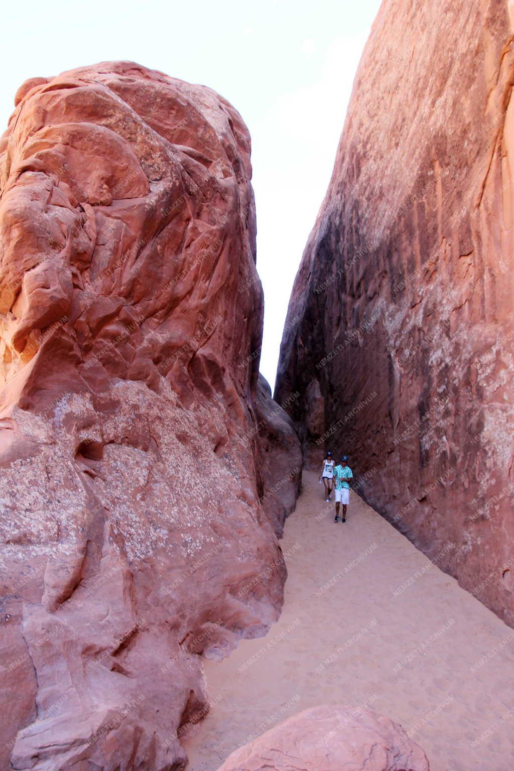 Idegenforgalom - Turista a Bryce Canyonban