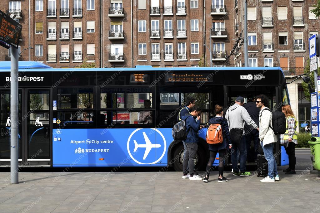 Közlekedés - Budapest - Közvetlen Airport Express autóbuszjárat a repülőtérre