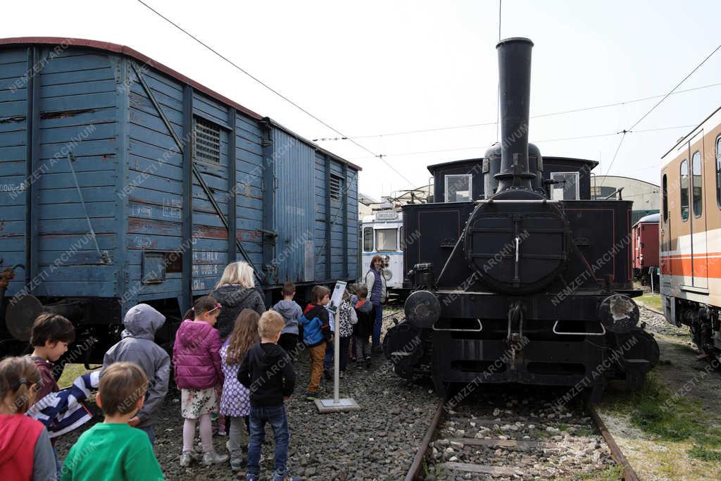 Közlekedés - Szentendre - Városi Tömegközlekedési Múzeum