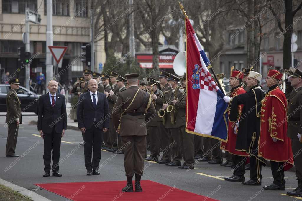 Simicskó István Zágrábban