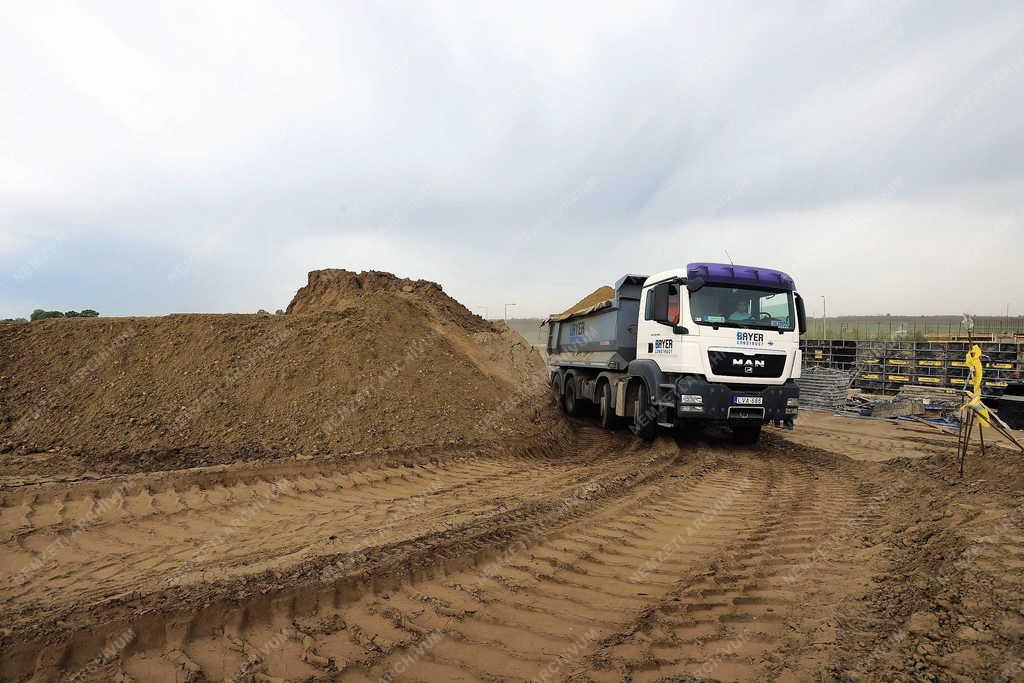 Építőipar - Debrecen - M35 autópálya kivitelezése