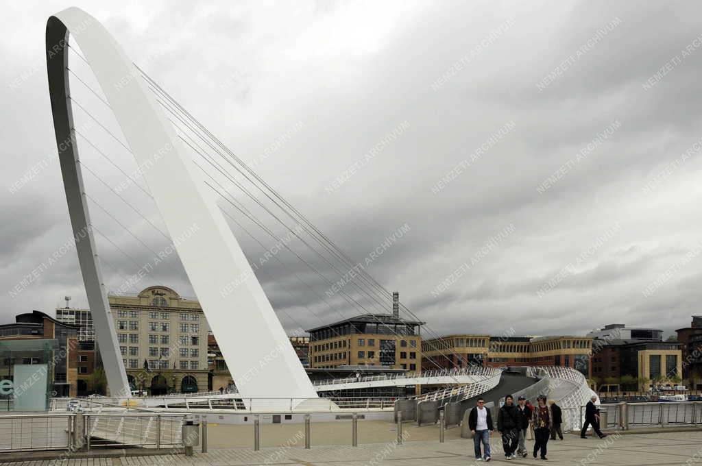 Newcastle - Gateshead Millennium Bridge 