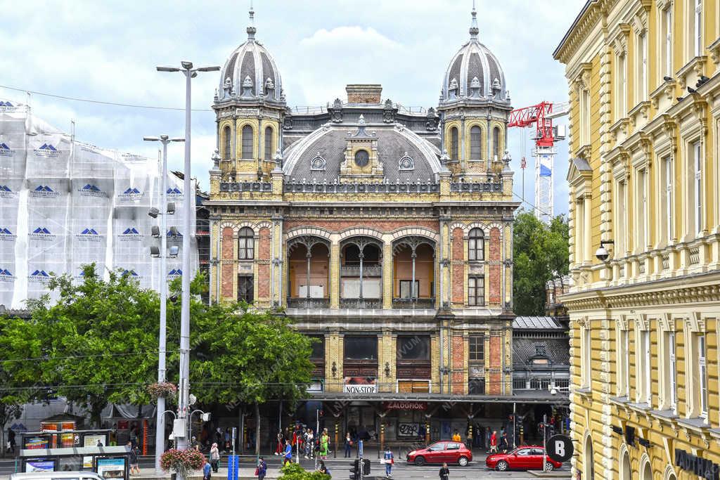 Közlekedés - Budapest - Nyugati pályaudvar tetőfelújítás