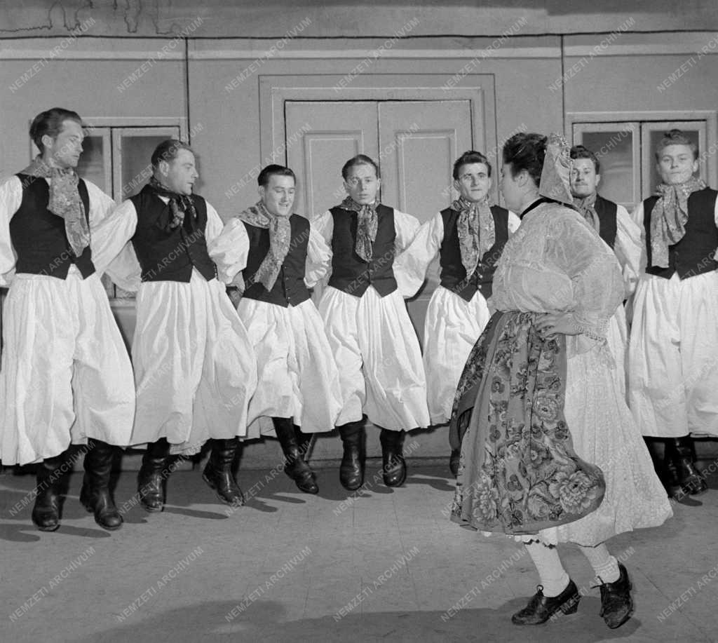 Kultúra - Folklór - A vajszlói művészegyüttes próbája