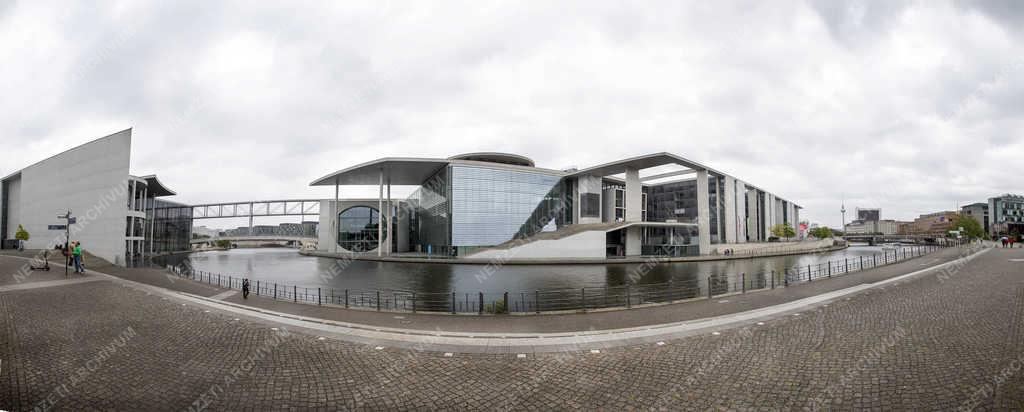 Építészet - Berlin - Marie-Elisabeth-Lüders-Haus