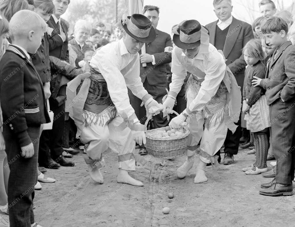 Kultúra - Hagyomány - Húsvéti tojásfutás