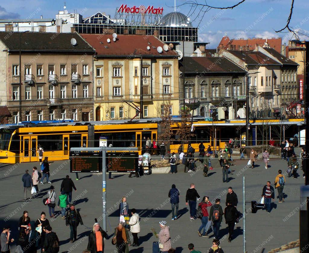  Városkép - Budapest - A Széll Kálmán tér