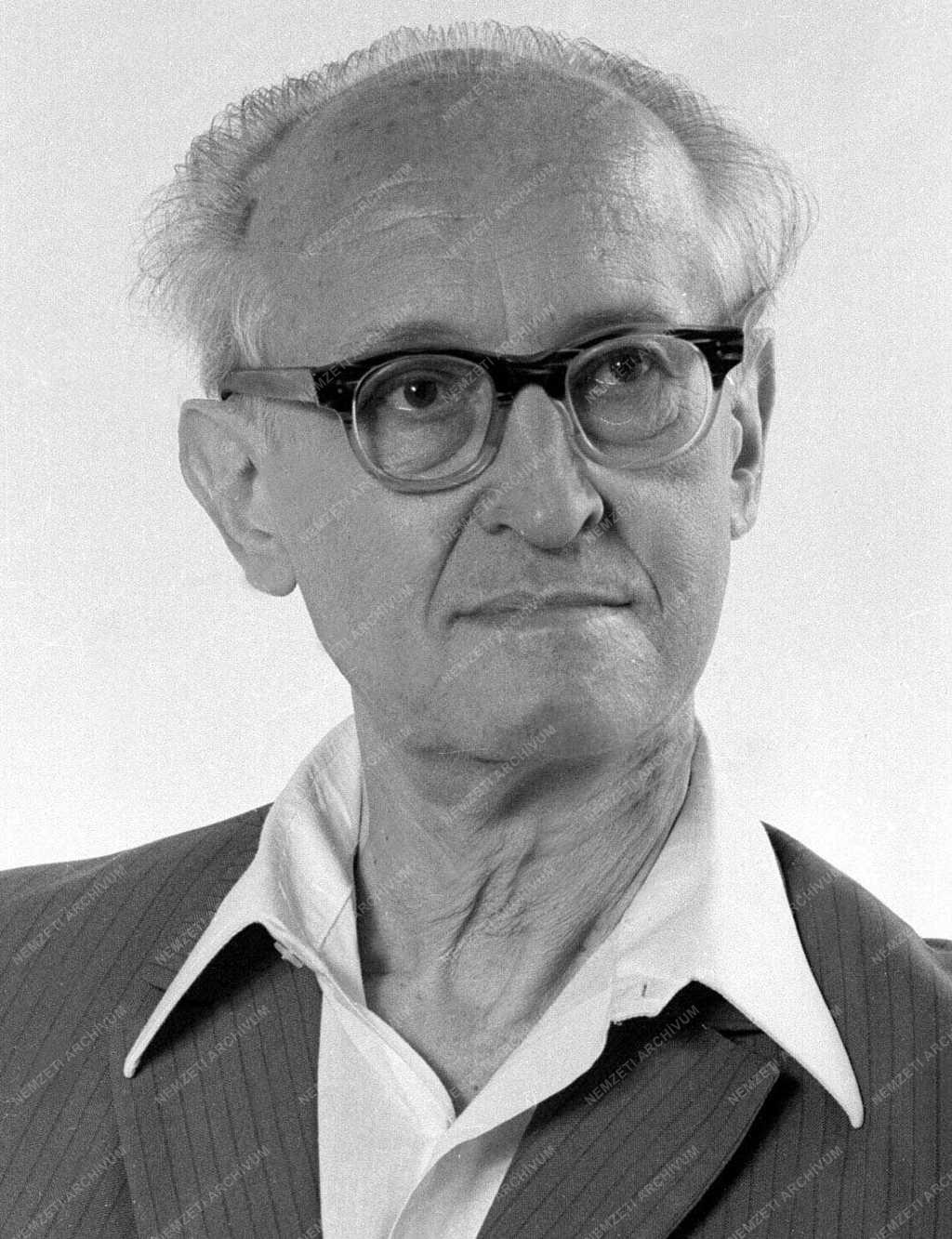 Turán Pál Kossuth-díjas akadémikus