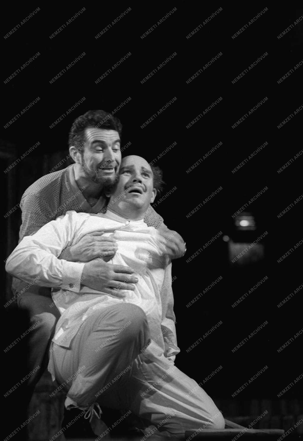 Kultúra - Színház - Scarnicci-Tarabusi: Kaviár és lencse