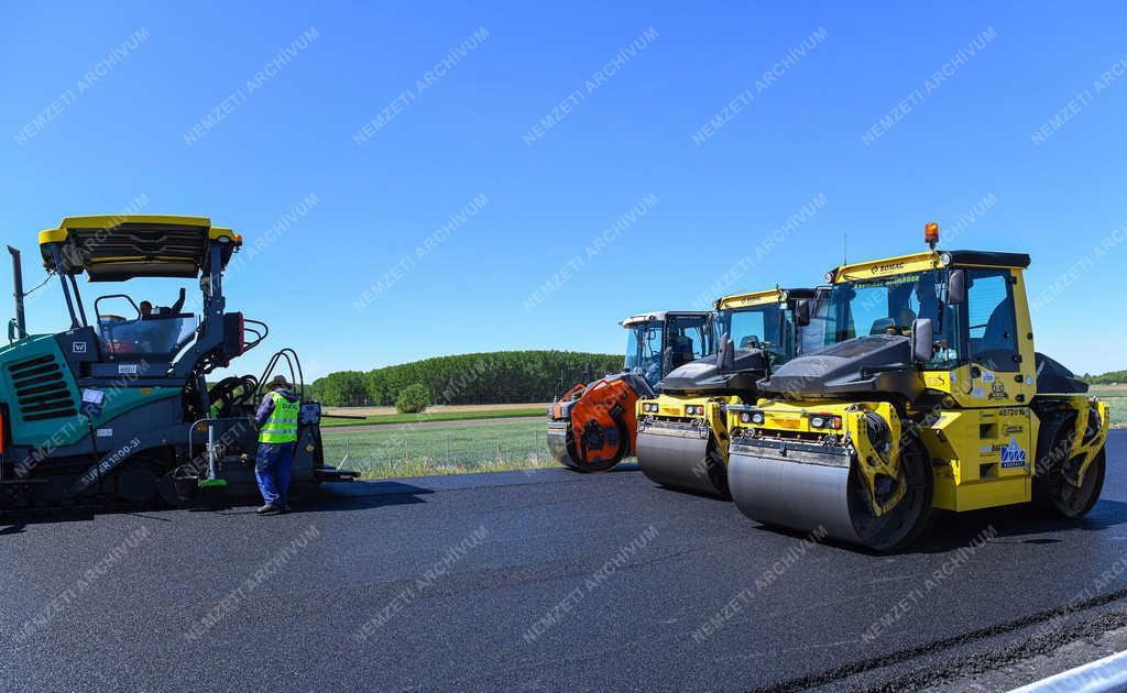 Közlekedés - Nagykereki - Nyitás előtt az új határátkelő