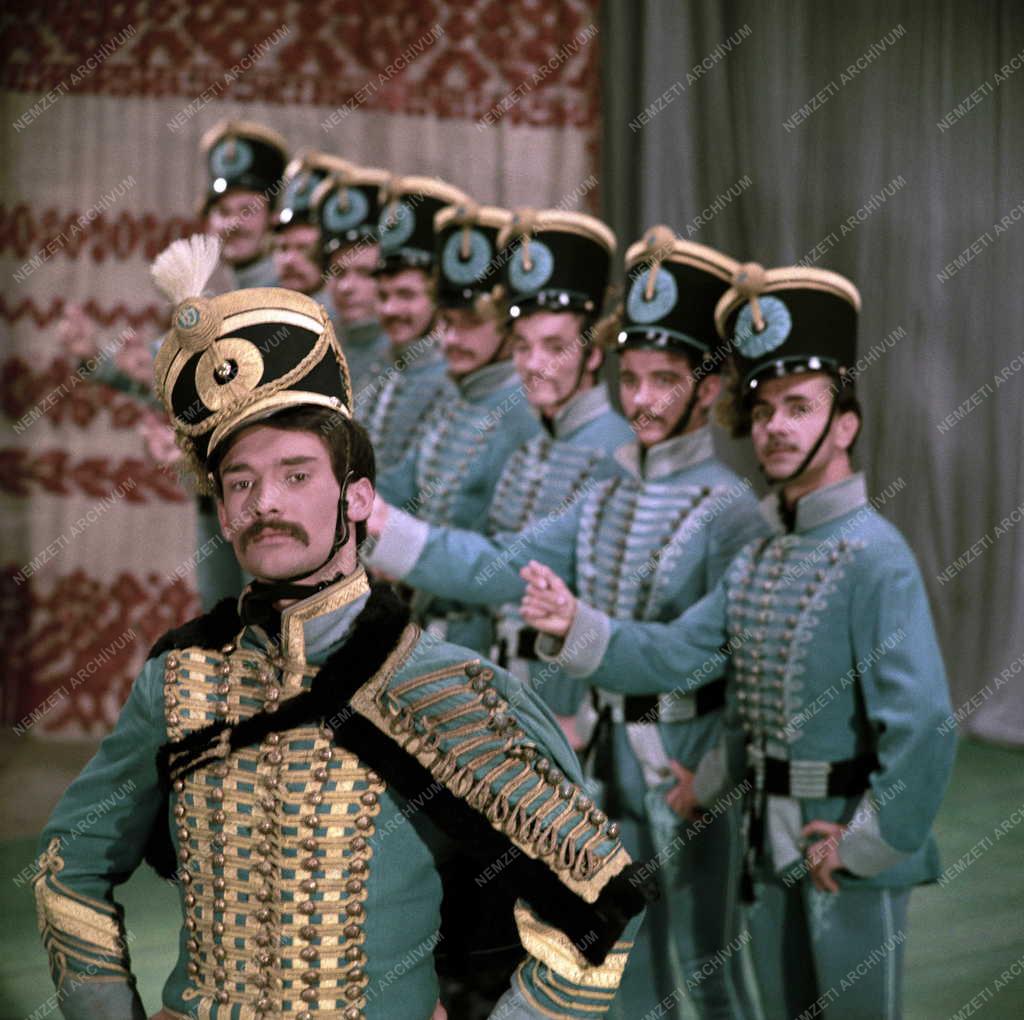Kultúra - Magyar Állami Népi Együttes - Háry János