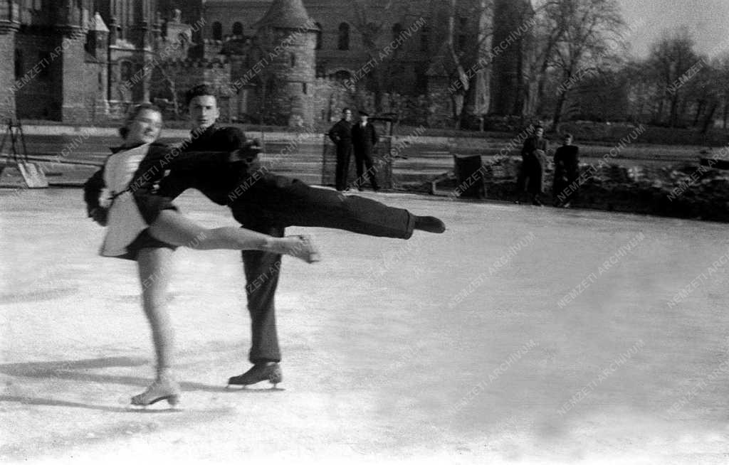 Sport - Műkorcsolya-bajnokság