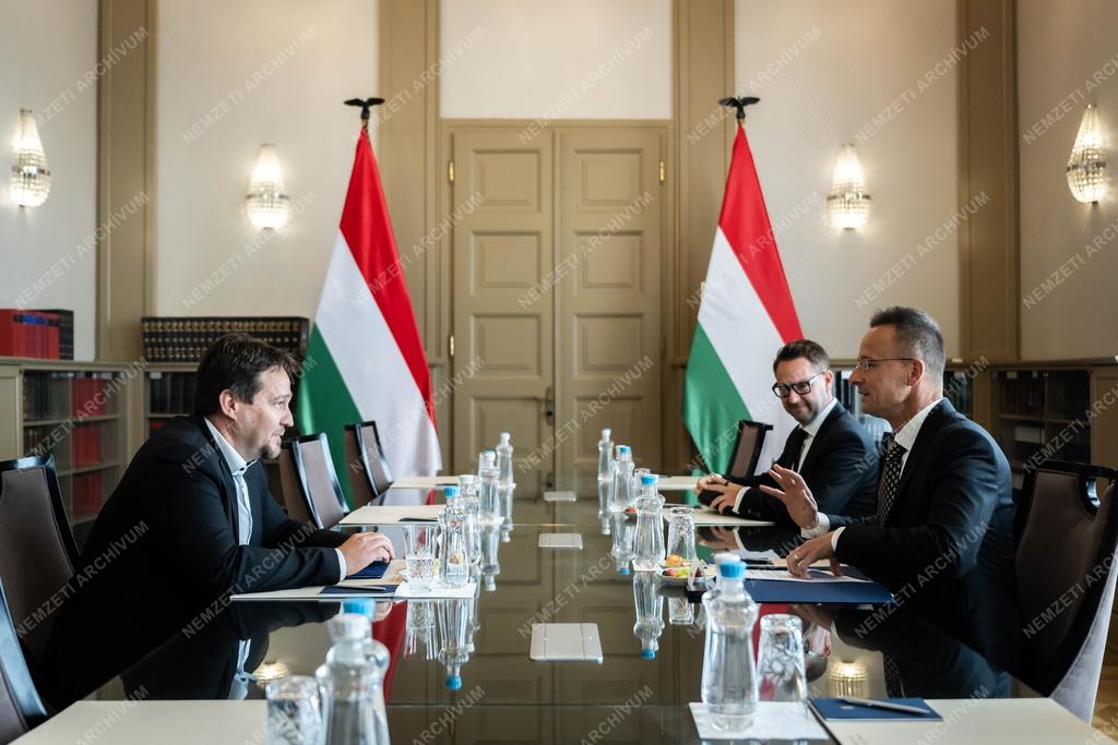 Szijjártó Péter találkozója a Paks II Zrt. elnök-vezérigazgatójával és a Siemens Energy Kft. ügyvezető igazgatójával