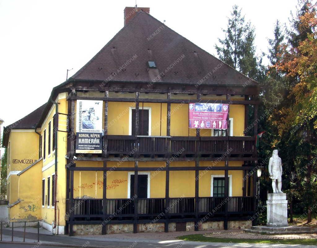 Kultúra - Múzeum és köztéri szobor Miskolcon