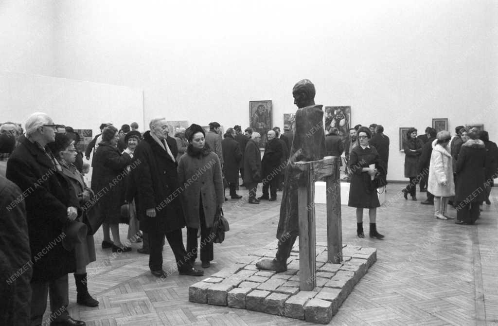 Képzőművészet - Új művek - Kiállítás a Műcsarnokban