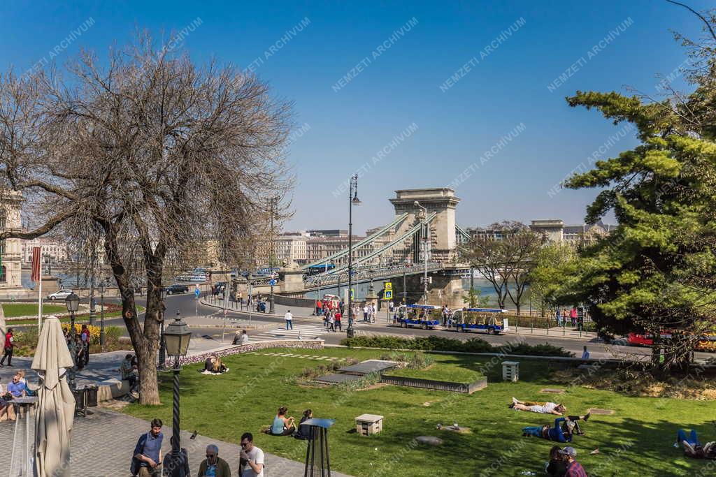 Városkép - Budapest - Clark Ádám tér