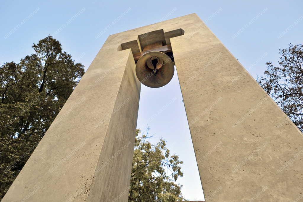 Műalkotás - Budapest - Tabáni harangláb