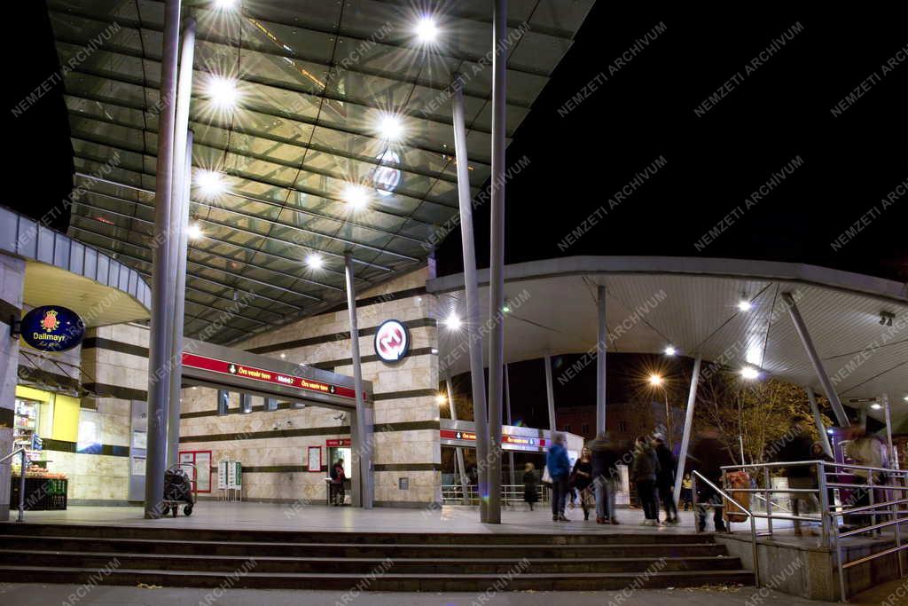 Közlekedés - Budapest - Az M2-es metró végállomása