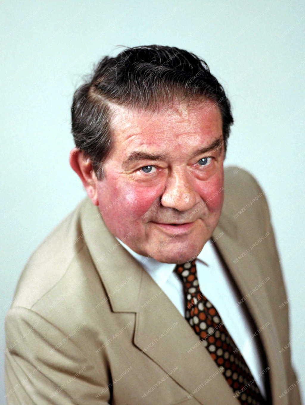 Színház - Kovács János színész